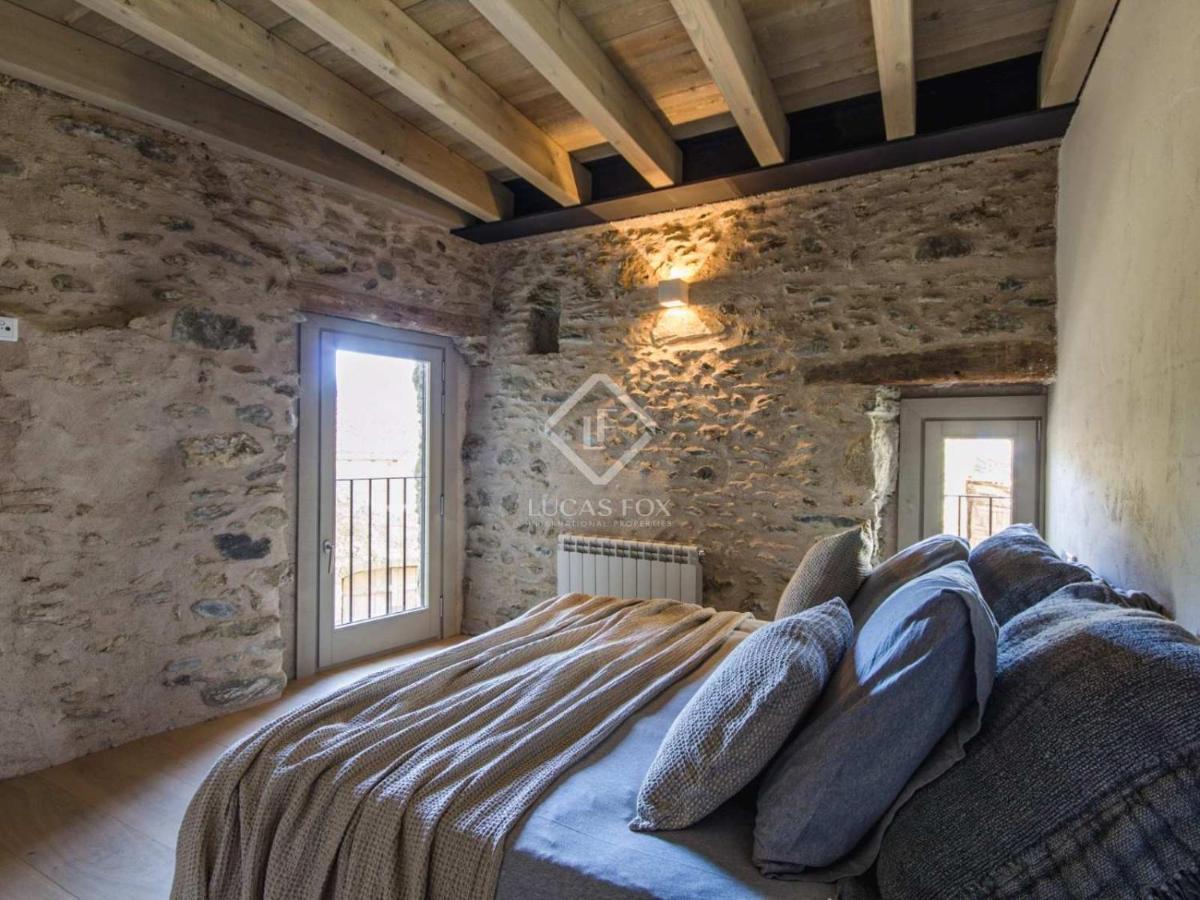 Age Villa