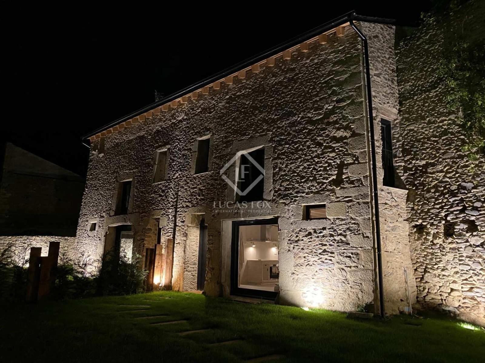 Villa Age